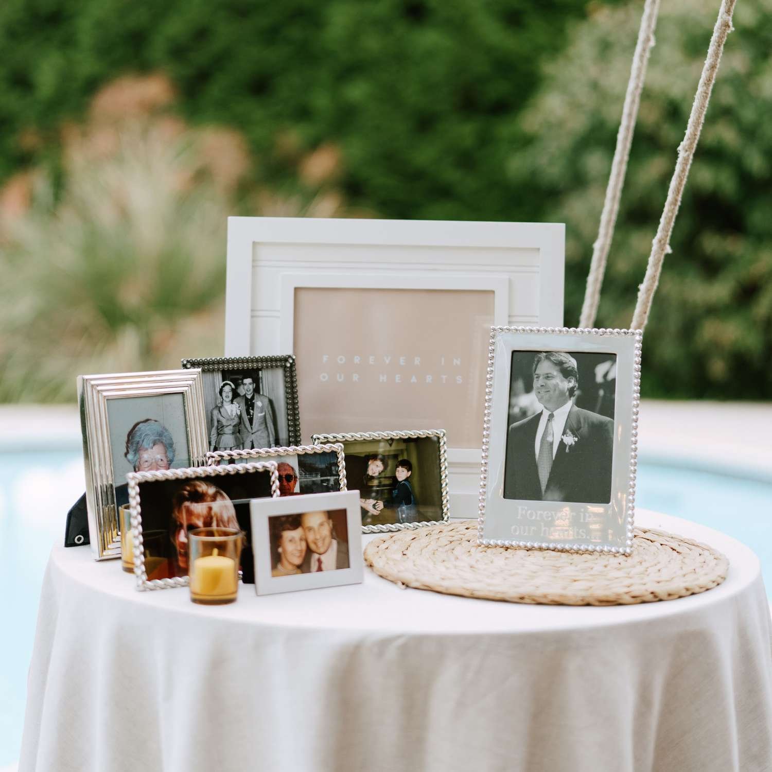 wedding-memorial-table-round-table-photos-
